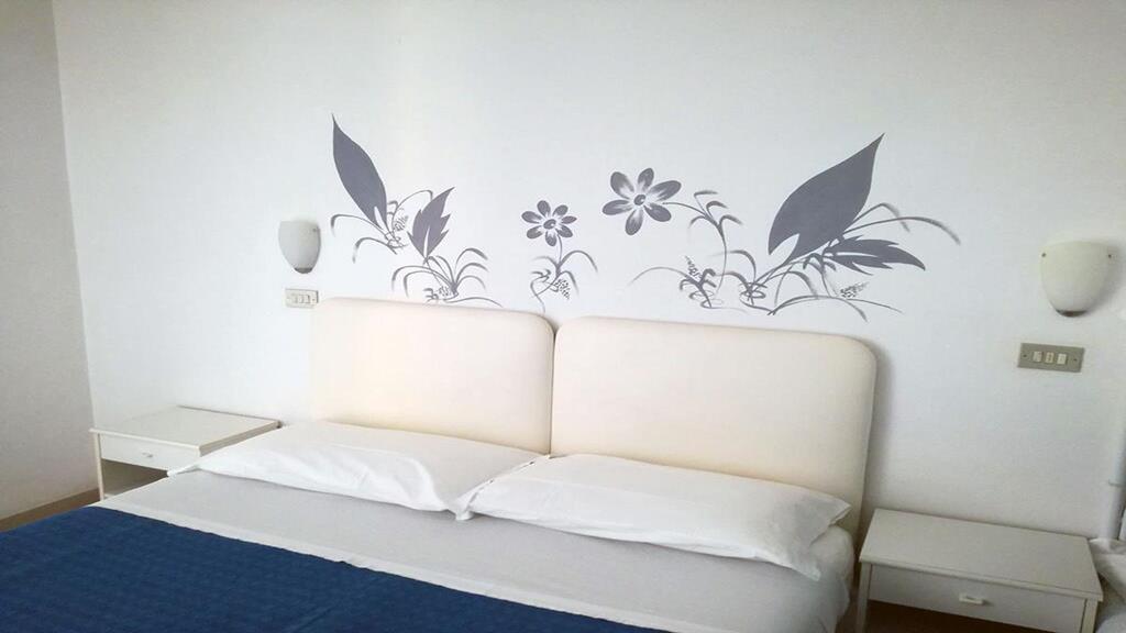 Albergo B&B Serafini Rimini Exterior foto